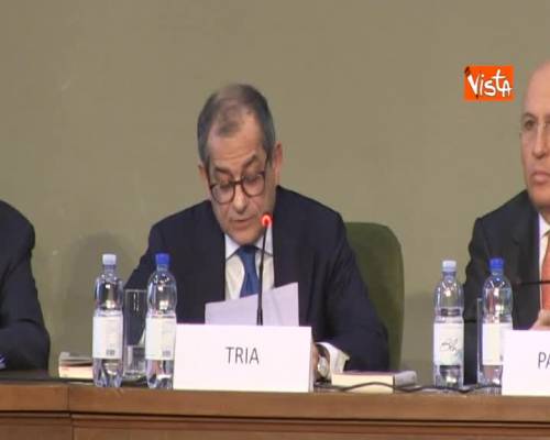 Tria legge Guido Carli su inefficienze italiane: “Sembra un rapporto scritto oggi”