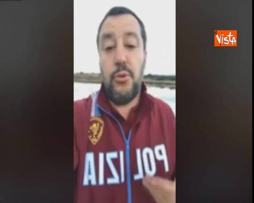 Salvini a Saviano: “Robertino le giacche della polizia le indosso con onore”