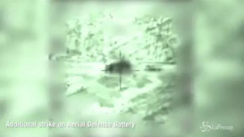 Siria, le immagini del raid israeliano contro obiettivi iraniani