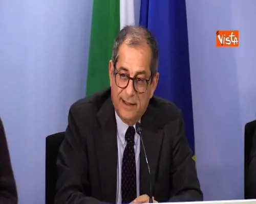 Fmi, Tria: “Rischio sono le politiche consigliate dal Fondo” 