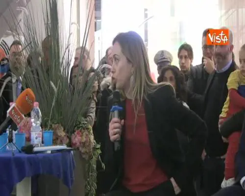 Migranti, Meloni: “Ong e immigrazione di massa finanziati da gente come George Soros”