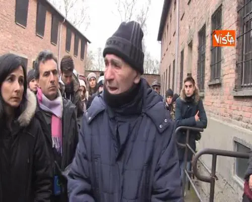 Modiano a Birknenau: "Esci vivo da questa fabbrica di morte e ti chiedi perché io?"