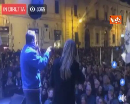 Migranti, Salvini: "Finché sarò in salute complice degli scafisti non lo sarò mai"