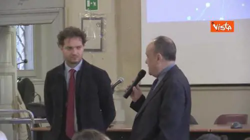 Reddito di Cittadinanza, Bonisoli: “Ha subito alcune modifiche migliorative”