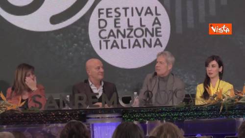 Sanremo, Baglioni alla direttrice di Rai 1: "Non capisco se sei li per guardare o per controllarci"