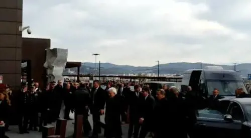 L'arrivo di Mattarella all'aeroporto di Firenze