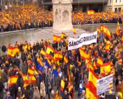 Spagna, manifestazione contro il governo Sanchez