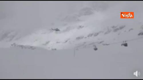 Si rompe funivia a Cervinia, 30 sciatori salvati con l’elicottero