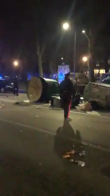 Ferrara, il video delle proteste degli immigrati in strada