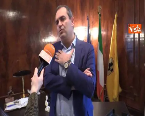 Diciotti, de Magistris: “Salvini vero capo politico del M5S”