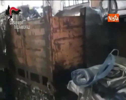 Tremila tonnellate di rifiuti plastici, operazione del Noe a Tortona