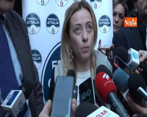 Meloni rilancia da Bari l’idea di uno schieramento compatto di centrodestra