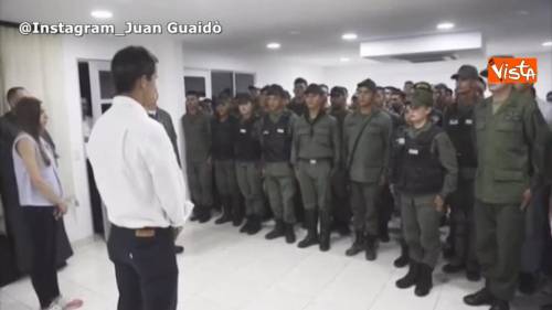 Venezuela, Guaidò incontra i militari a Cucuta: “Insieme libereremo il Paese”