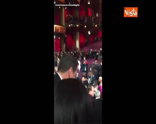 Notte degli Oscar, lo scivolone di Rami Malek dopo la cerimonia