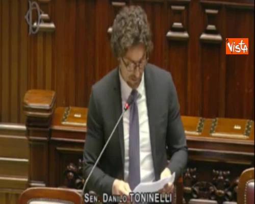 Ponte Morandi, Toninelli interrotto da deputati PD in Aula: “Capisco loro difficoltà”