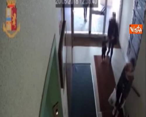 Seguiva anziane in ascensore per rapinarle, arrestata a Genova una 29enne bosniaca