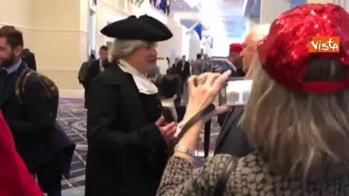 George Washington arriva al Cpac 2019 ma viene respinto all’ingresso, non ha il badge