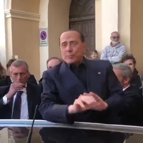 Basilicata, bagno di folla per Silvio Berlusconi