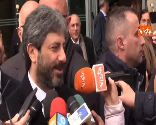 R. cittadinanza, Fico ironico: “File lunghe in Lombardia e Piemonte? Mai dare niente per scontato”