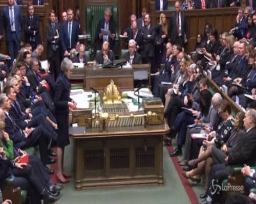 Brexit, il Parlamento boccia l'ipotesi "No deal"