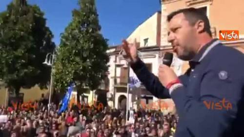 Salvini: "Io fascista? No, orgogliosamente italiano"