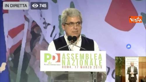 Gentiloni eletto presidente del PD, nessun contrario e 86 astenuti