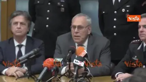 Bus incendiato a Milano, il procuratore: "Se non piangiamo 22 bambini è grazie ai carabinieri"