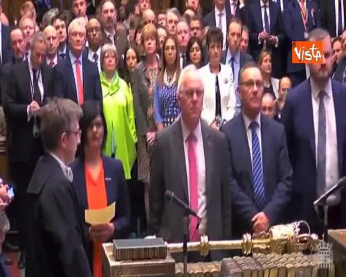 Brexit, Westminster boccia l’accordo di May per la terza volta 