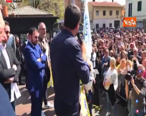  Lega, Salvini: “Primo partito in Italia perché siamo gente normale” 