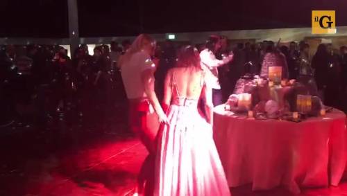 Il ballo di Arya e Sansa durante il party conclusivo