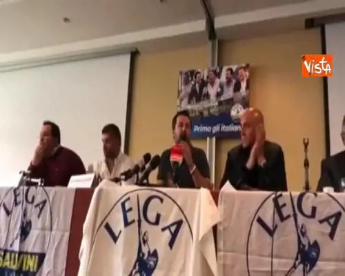 Salvini su Roma: "Per incapacità di un sindaco non possono pagare gli italiani"
