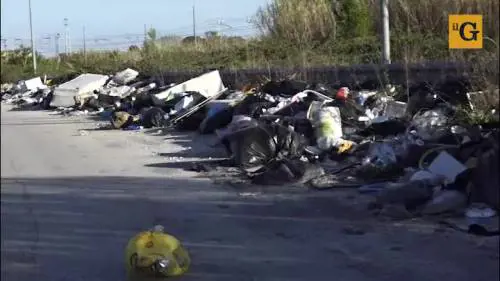 Roma, così la Valle Galeria si è trasformata in una discarica a cielo aperto