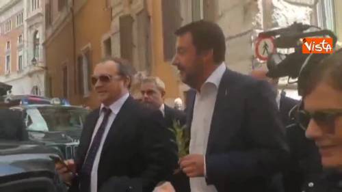 Roma, Salvini: “Porto la voce dei romani, non è mio compito svuotare cestini o far funzionare metro”