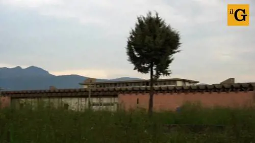 Viaggio nella discarica abusiva più grande d'Europa