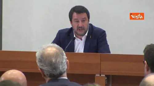 Salvini: “Governo va avanti? Chiedete al M5s”