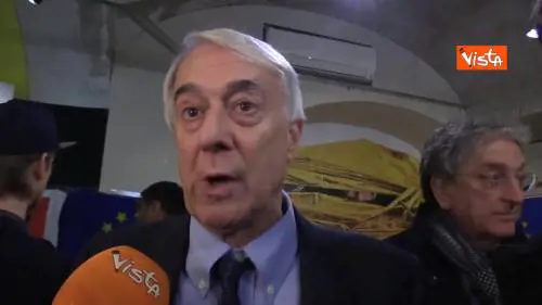 Europee, Pisapia: “Serve salario minimo europeo per evitare che un'ora di lavoro costi nulla”