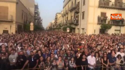Comizio di Salvini a Bagheria (PA) in una piazza stracolma di persone