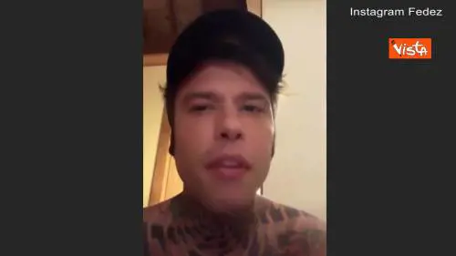 I rider contro le star, l'attacco di Fedez: "Le liste di proscrizione pubbliche puzzano di fascio"
