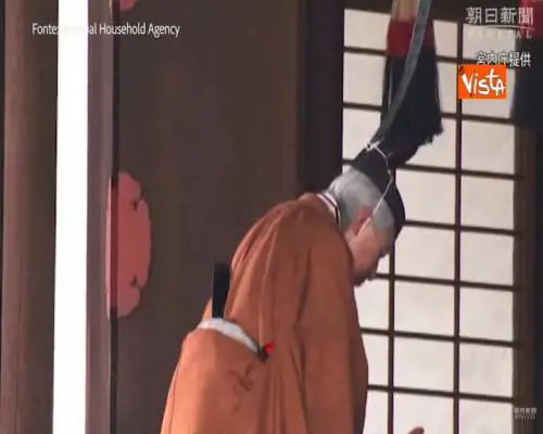 Ultimo giorno dell’imperatore del Giappone Akihito, iniziano i riti di abdicazione