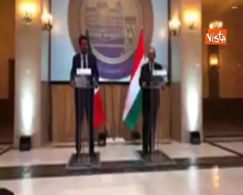 Immigrazione, Salvini: "Posizione governo italiano identica a quella ungherese"