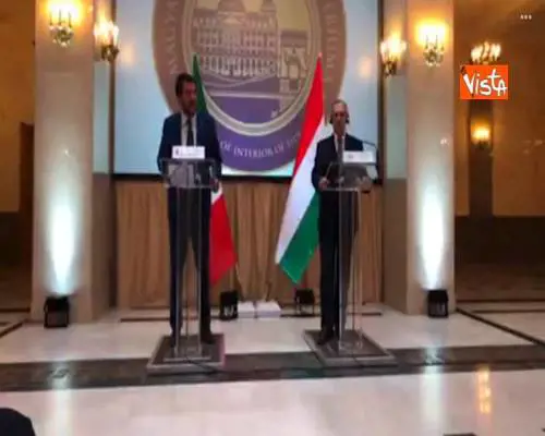 Migranti, Salvini: “Rivedere accordi con Paesi che non collaborano con i rimpatri”