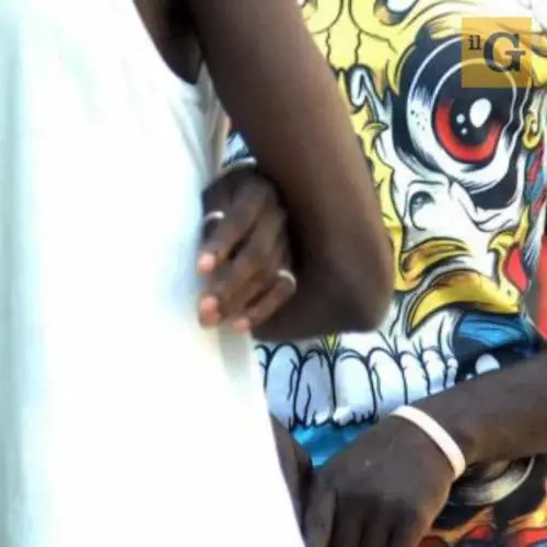 Milano, accerchiano e rapinano un ragazzo: denunciati 5 egiziani