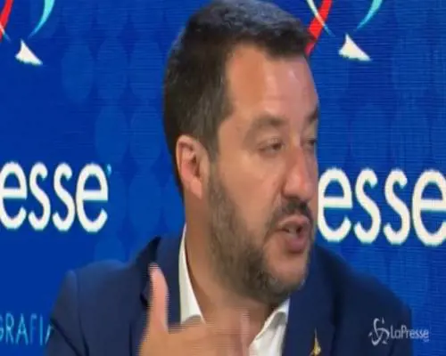  Sea Watch, Salvini: "Io il porto non lo do"