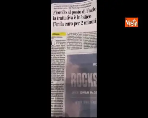 Rai, ironia di Fiorello: “Solo 17mila euro per 2 minuti? Se ne sto lontano un motivo ci sarà”