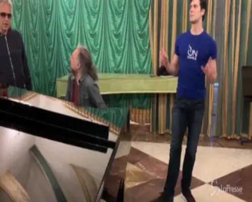  Lo straordinario incontro tra Roberto Bolle, Andrea Bocelli e Stefano Bollani