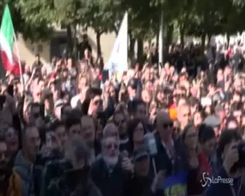 Busta con proiettile, Salvini: "Rispondo con il perdono"