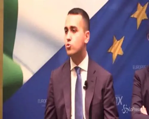 Di Maio: "Se qualcuno vuole una guerra con altre istituzioni si accomodi"