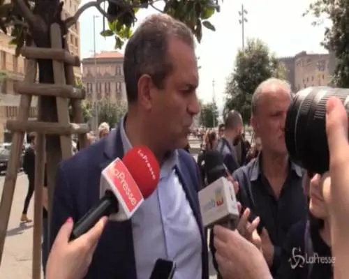 De Magistris su Capaci: "Oggi si usa il tritolo istituzionale"