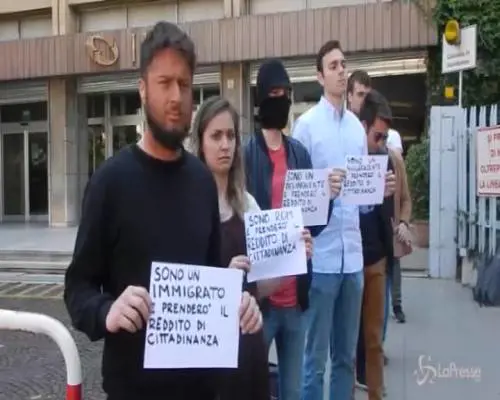 Reddito cittadinanza, Gioventù nazionale protesta davanti alla sede Inps di Roma