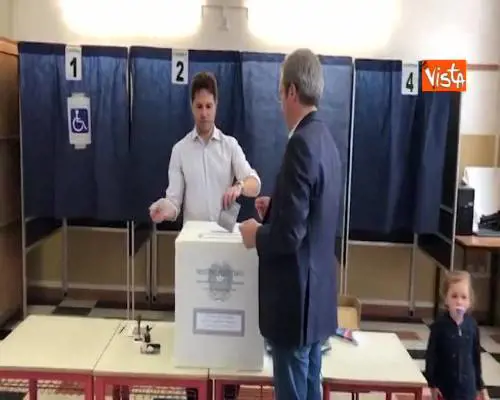 Europee, il segretario di +Europa Della Vedova al voto